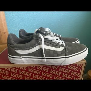 Men’s Vans Ward Deluxe skate shoe, BRAND NEW